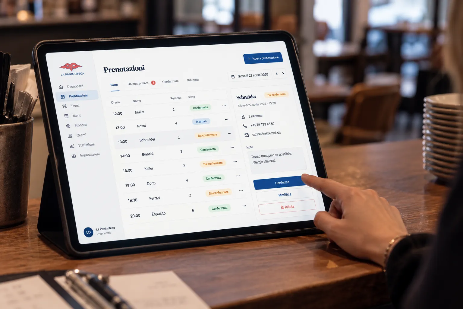 Back-office de La Paninoteca Napoletana utilisé sur une tablette pour gérer les réservations du restaurant.