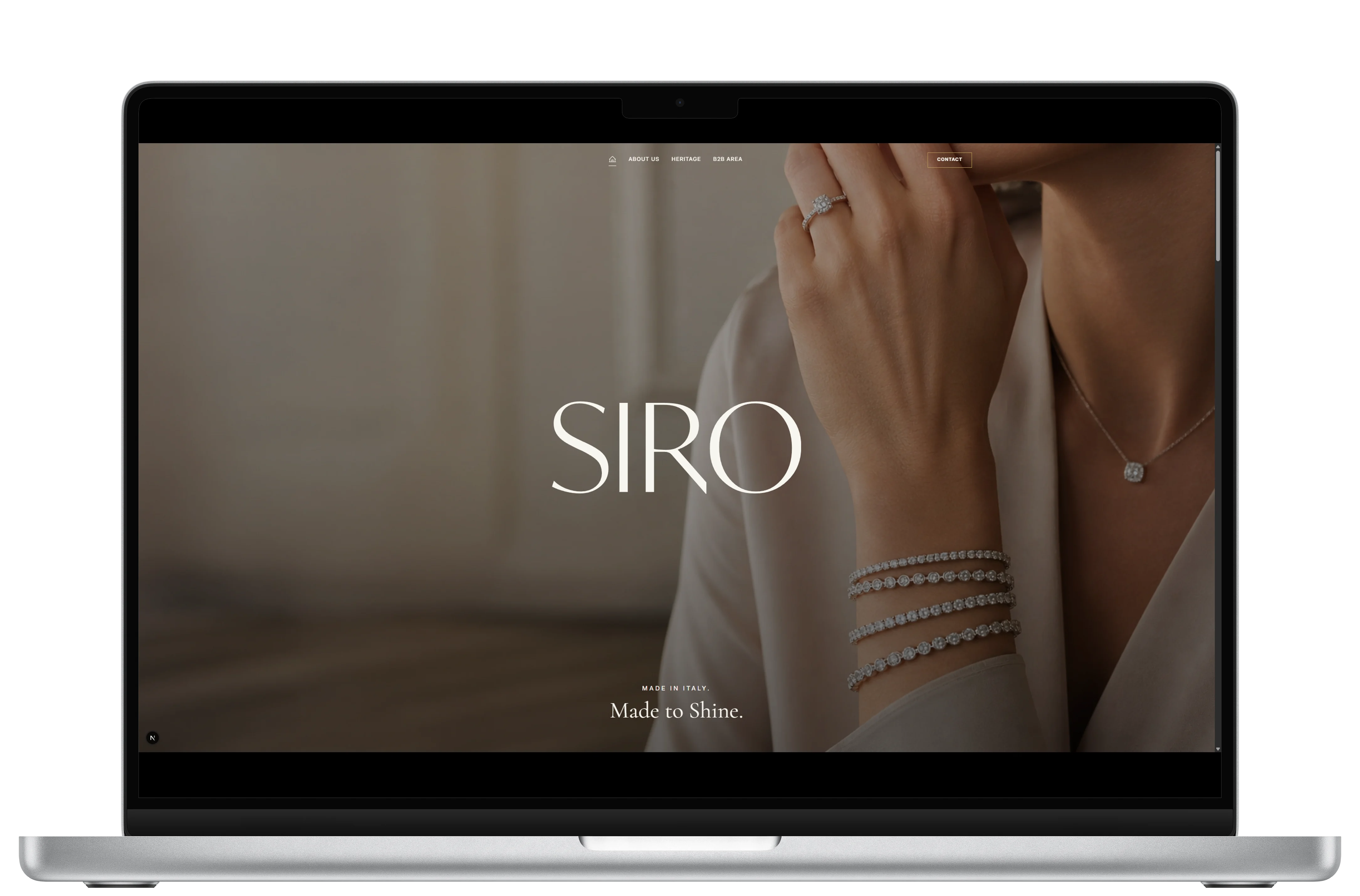 SIRO Jewelry affiché sur ordinateur